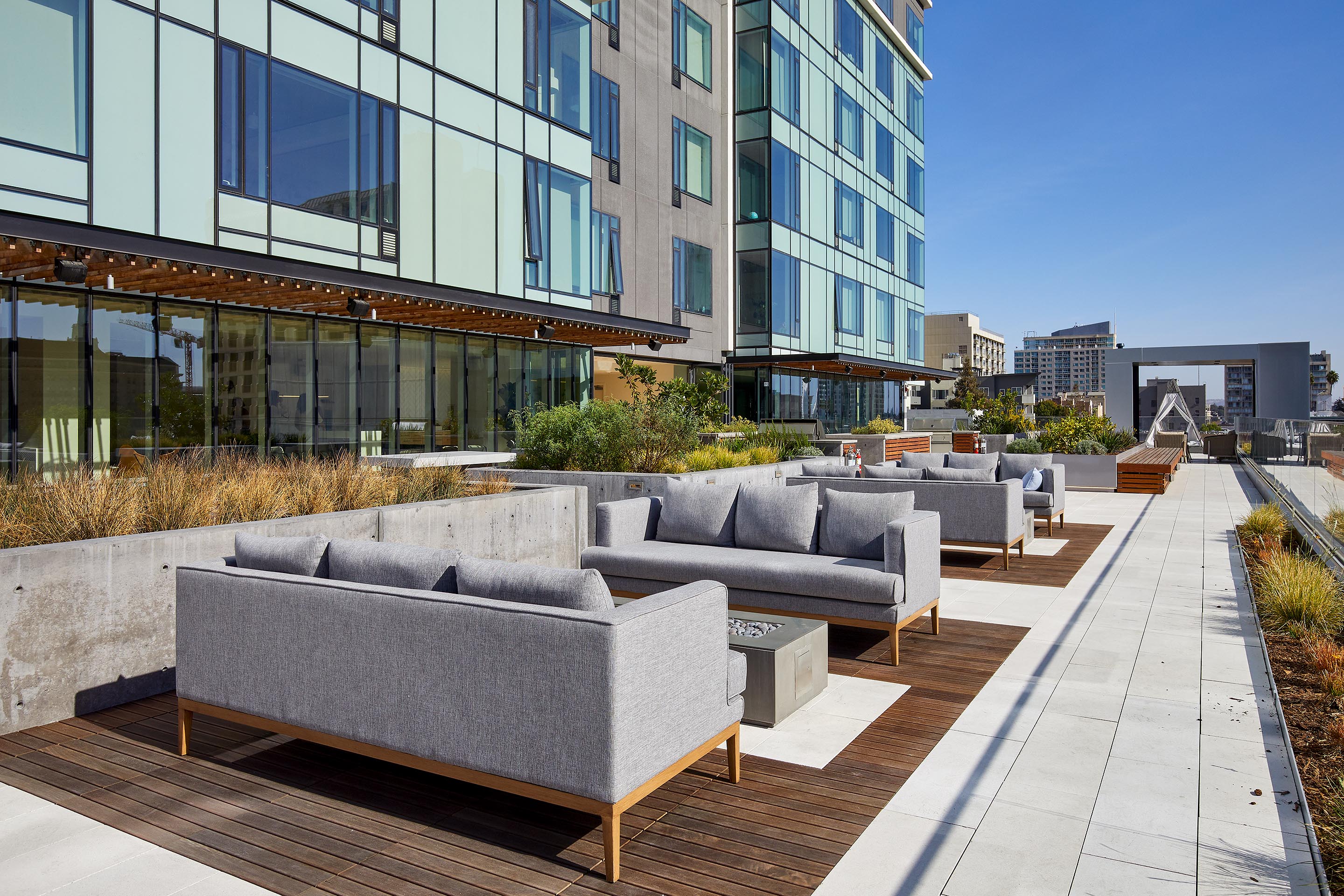 5th Floor Terrace | ZO Downtown Oakland Apartments